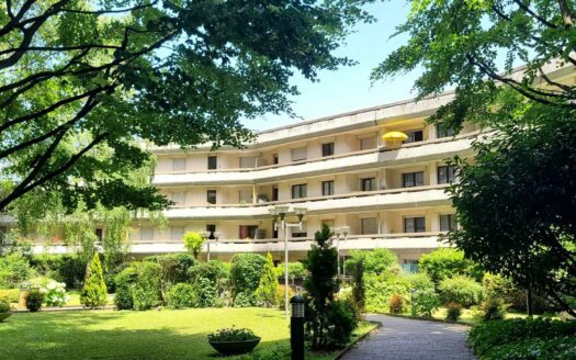 LOCAL MIXTE / STUDIO Mairie des Lilas  39 m2