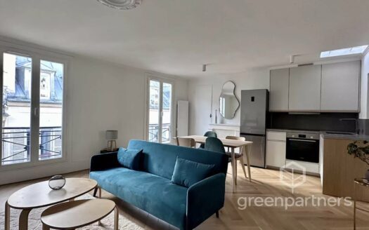 2 PIÈCES 45 m² rue RODIER Paris 9e