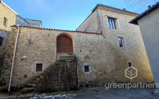 Projet locatif : Ancienne magnanerie réhabilitée – 3 appartements et + – 350 m²