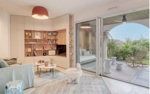 À VENDRE – APPARTEMENT PISCINE – LE RAYOL-CANADEL