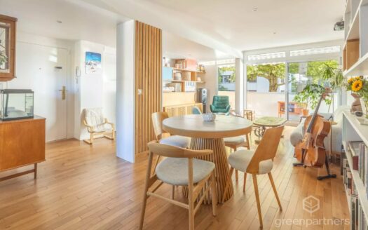 Appartement familial en parfait état avec balcon – centre ville