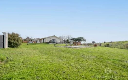 Maison contemporaine 5 pièces, 146 m2 à Ambarès et Lagrave (33)