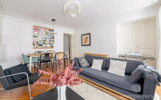 EXCLUSIVITÉ – Paris 17ᵉ Batignolles – Appartement 3 pièces 69 m² – Ascenseur – Calme sur cour
